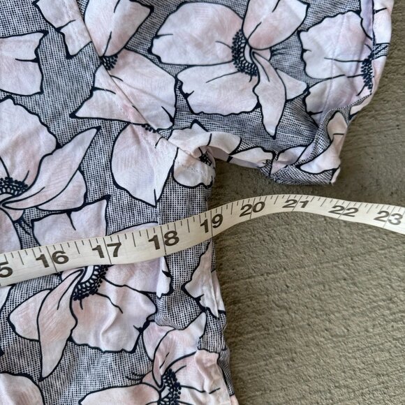 Ted Baker London Floral Short Sleeve Button Shirt Size 3 (M) Pink Gray Cotton - Picture 4 of 5